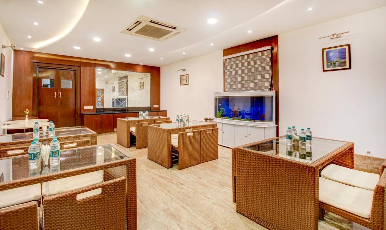 Treebo The Sai Leela Suites R T Nagar Bangalore Exterior foto
